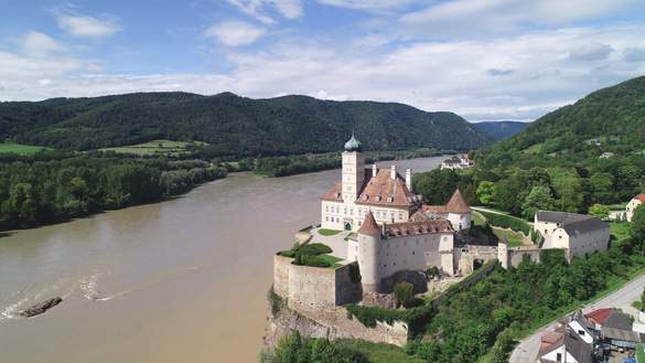 Riverside Luxury Cruises MOZART Exterior 3.JPG